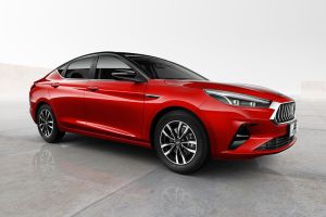 Презентован новый лифтбек JAC J7